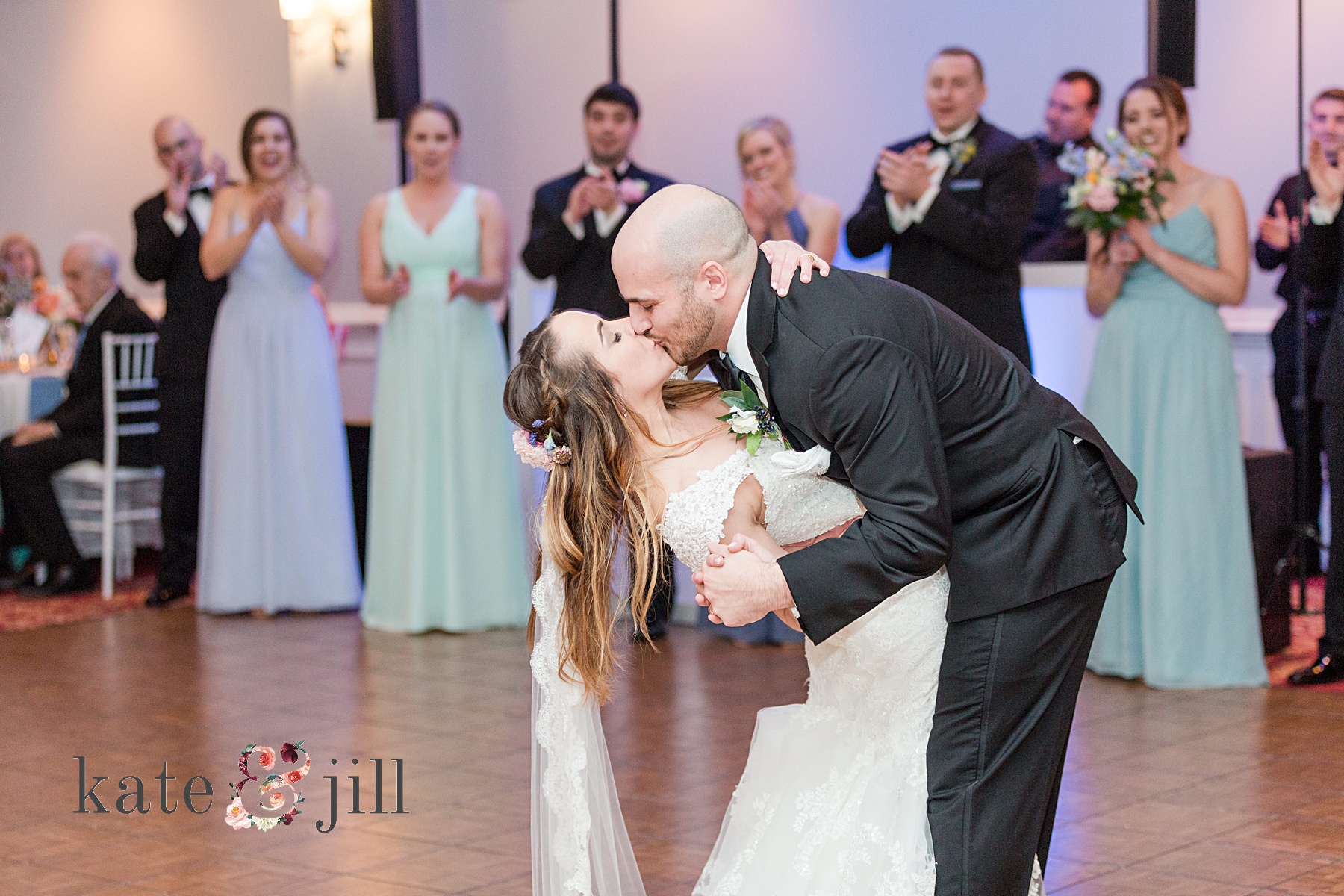first dance bride and groom woodcrest country club wedding