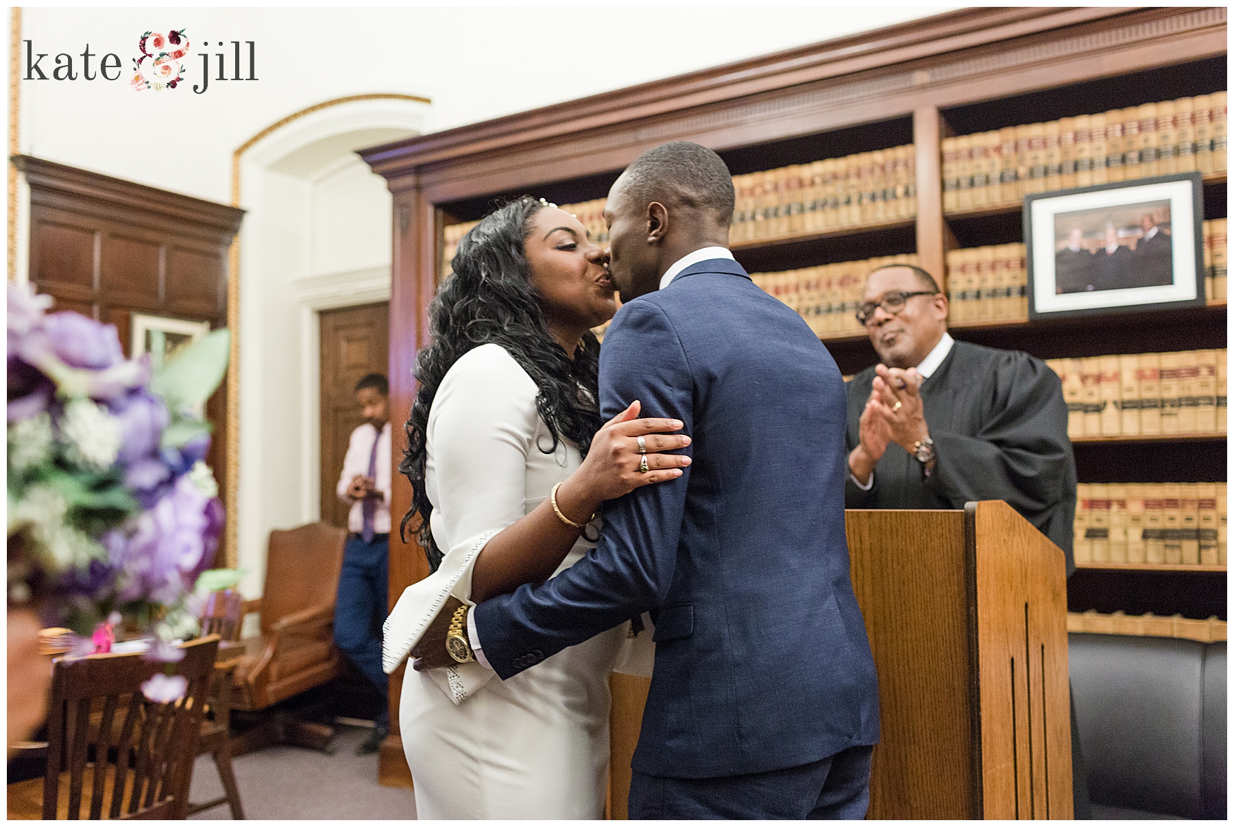 city hall kiss