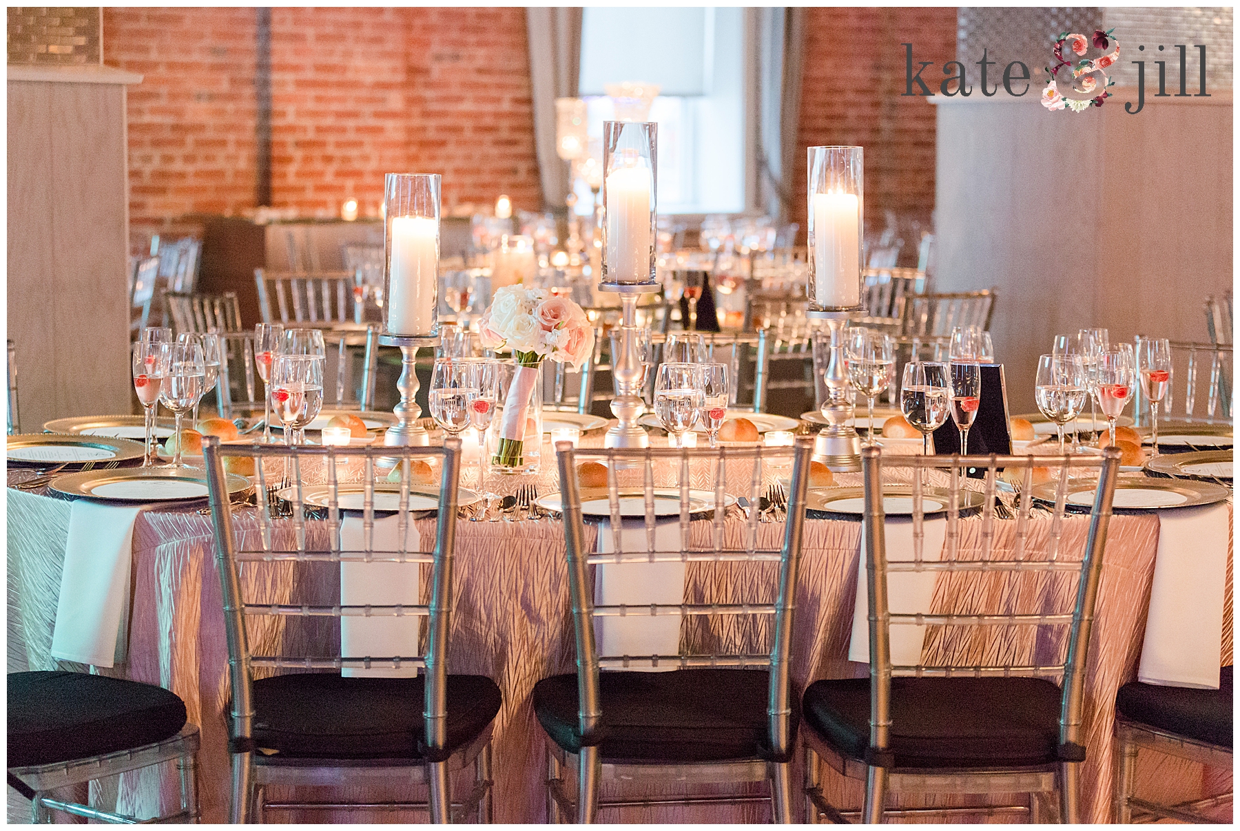 reception table setting