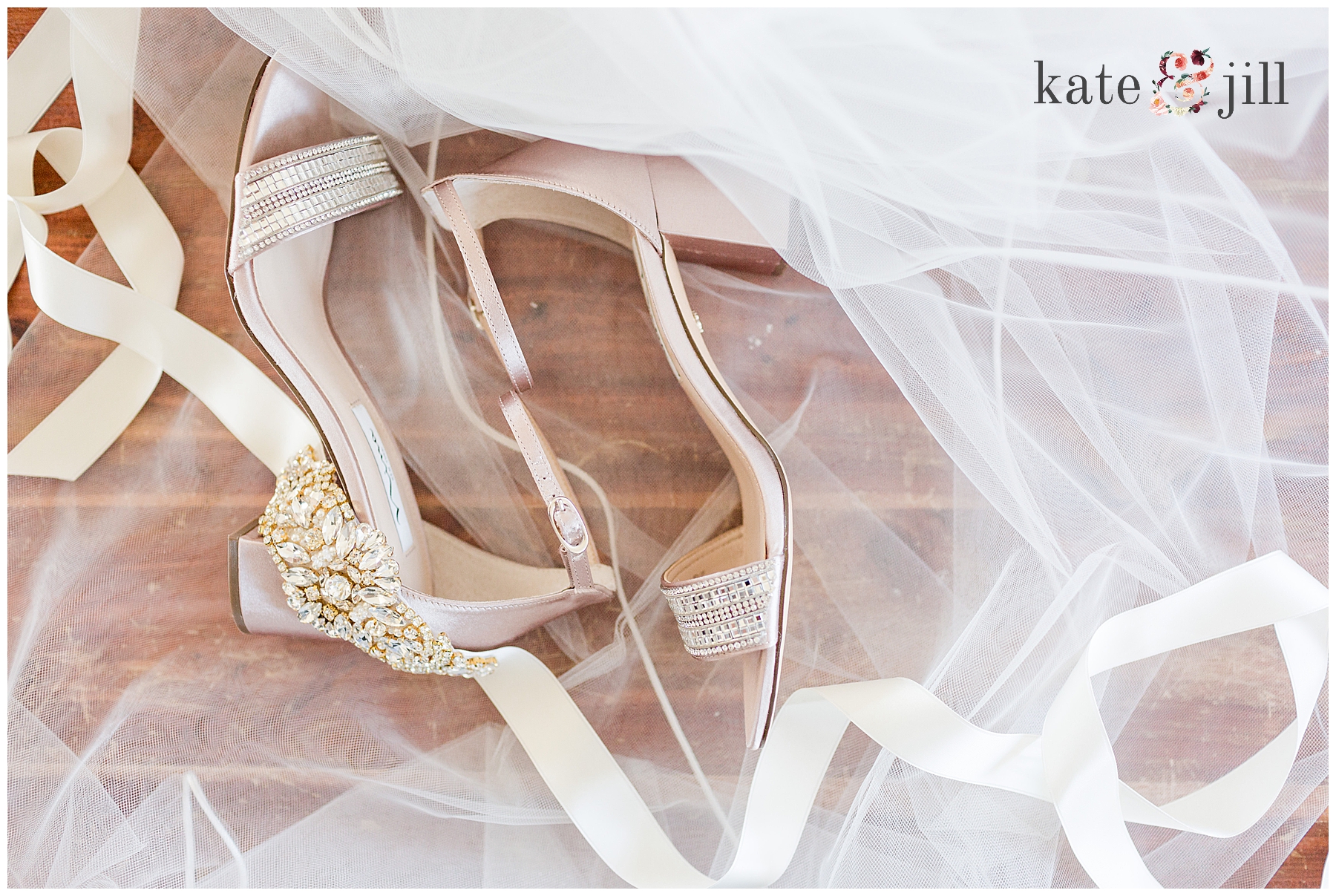 wedding shoe details